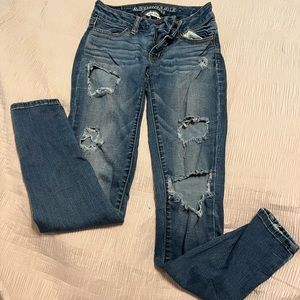 Womens American eagle medium wash jeans !